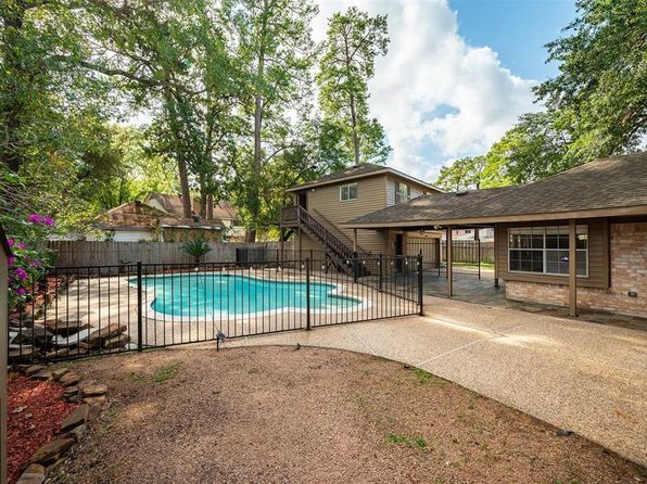 3831 Stillview Dr