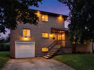 345 Berkindale Dr, Hamilton, ON L8E3R8