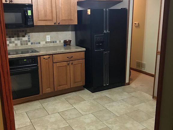 5th image of 906 Indian Hills Dr