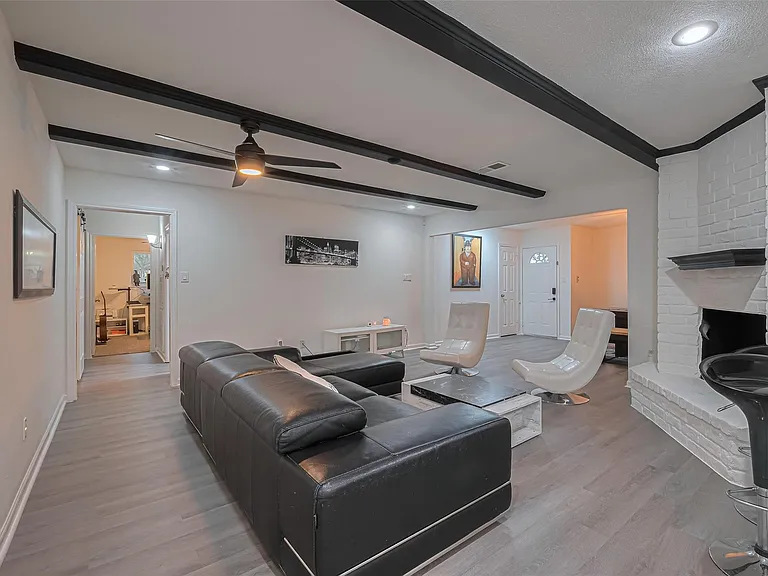 12602 Westleigh Dr — Photo 6