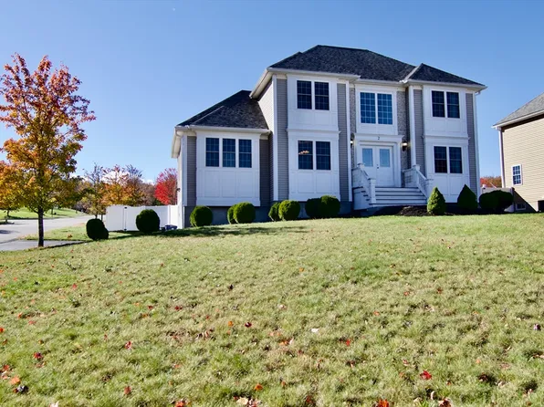 2 Keeneland Cir, Leominster, MA 01453