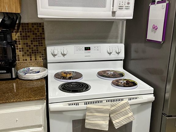 4th image of 13636 Goldmark Dr #71
