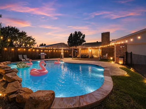 3138 Barton Rd, Carrollton, TX 75007