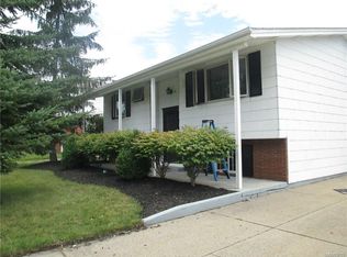 9 Patsy Ln, Depew, NY 14043