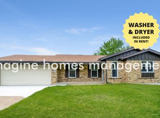 2676 Sanders Dr, Saint Louis, MO 63129