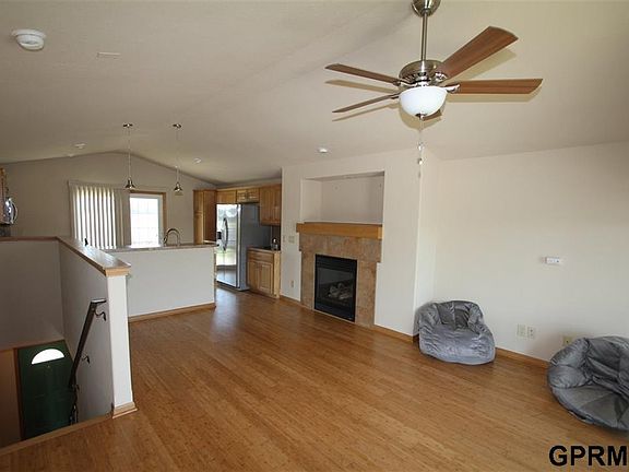 3rd image of 349 Castaway Ln