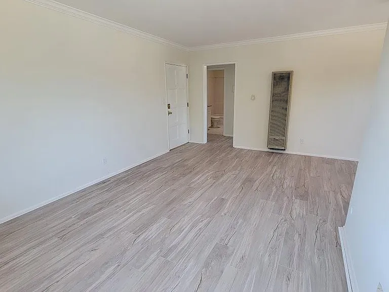 3769 Hughes Ave #7 — Photo 4