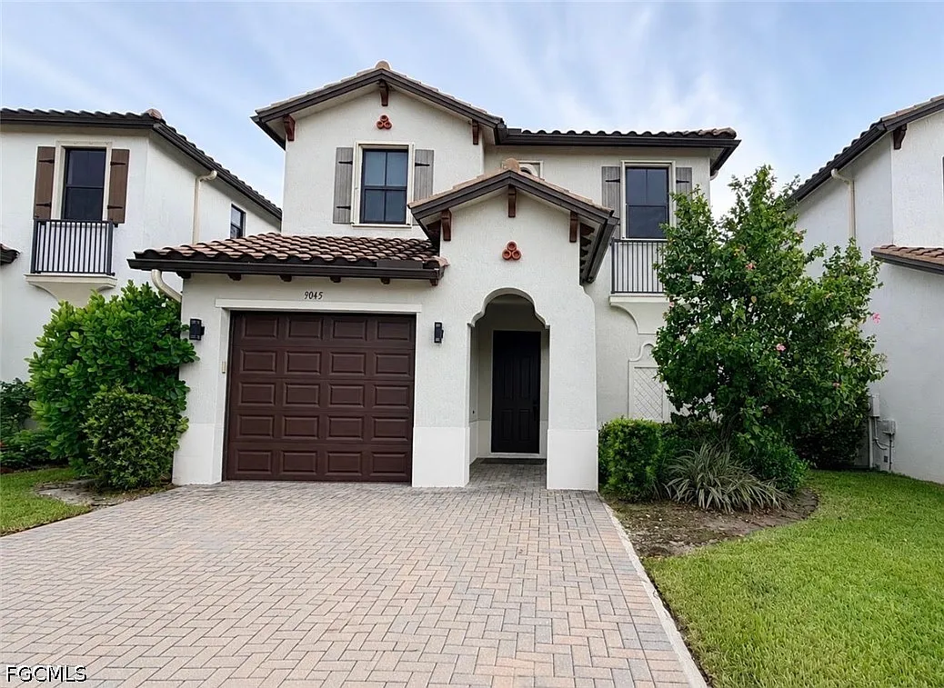 3 bed, 2.5 bath, 1601 sqft, $3,000 — Photo 1