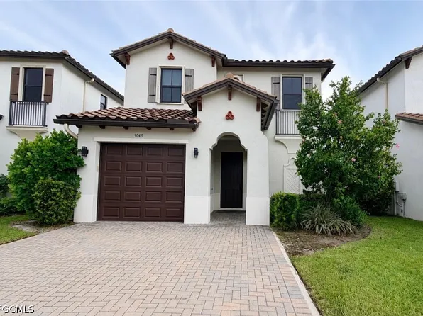 9045 Madrid Cir, Naples, FL 34104