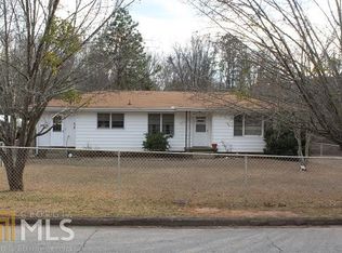 27 Glenn St, Newnan, GA 30263