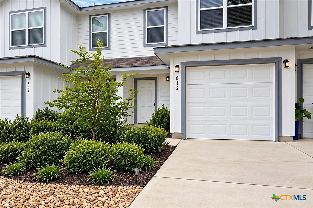 3 bed, 2.5 bath, 1248 sqft, $1,500 — Photo 2