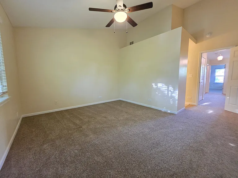 3045 Kentshire Cir — Photo 11