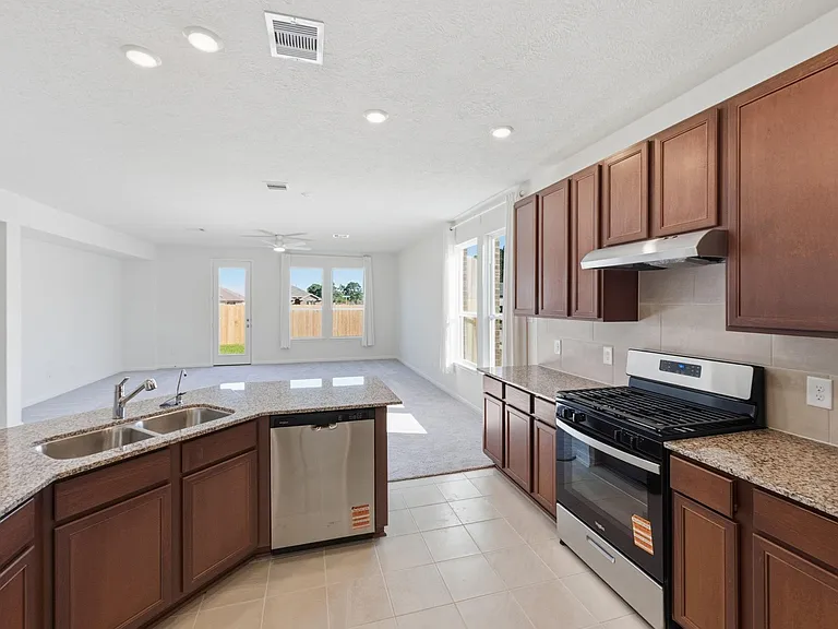 18206 Spruce Cottage Dr — Photo 11