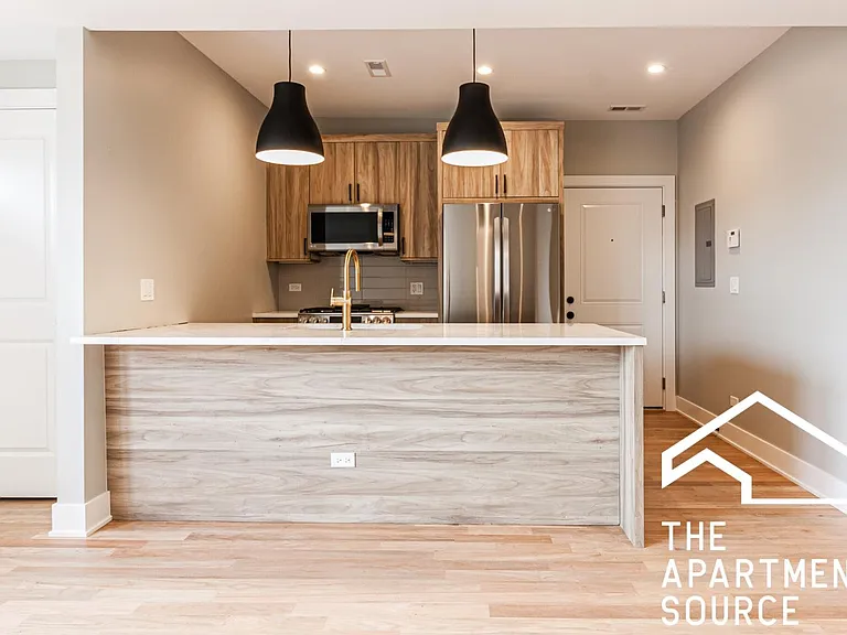2453 W Logan Blvd #3 — Photo 5