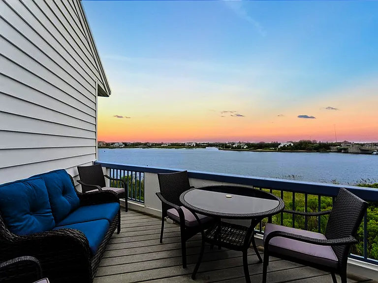 260 Dune Rd #120 — Photo 8