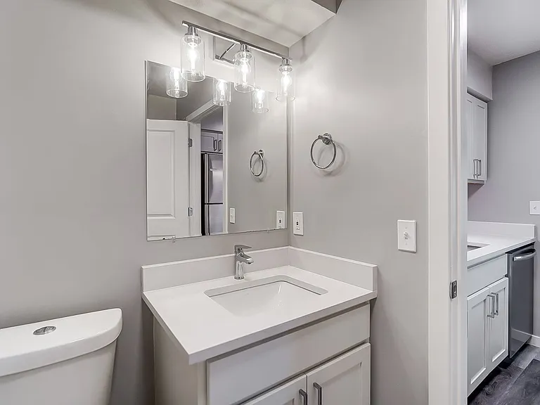 Chardon Place Apartments and Townhomes — Photo 17