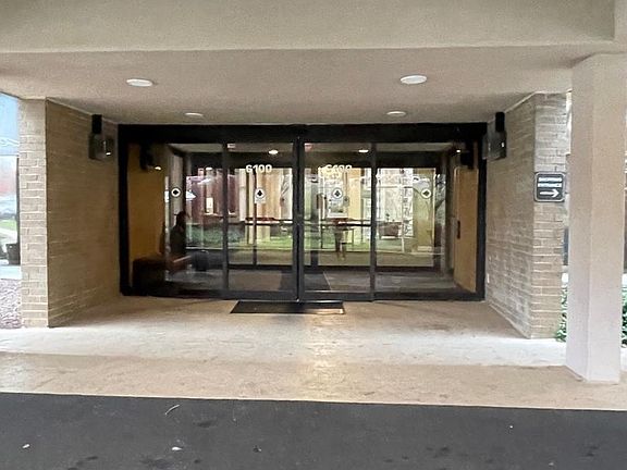 2nd image of 6100 Westchester Park Dr APT 406