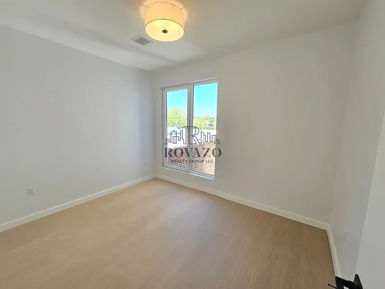 74 Webster St #2C — Photo 5
