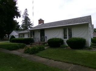 1530 W Hurd St, Freeport, IL 61032