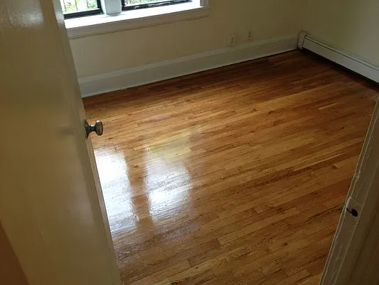 Rented by Metroline Realty | media 41