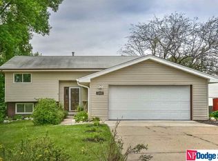 5430 N Oaks Blvd, Omaha, NE 68134