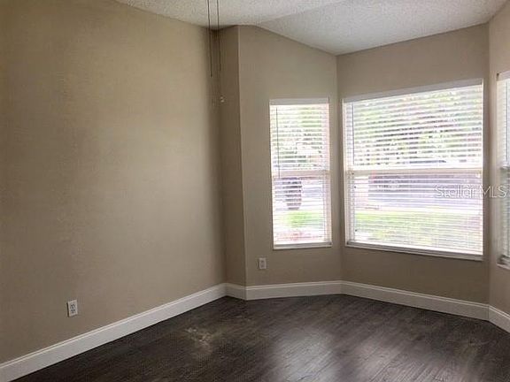 4th image of 3803 Carnaby Dr