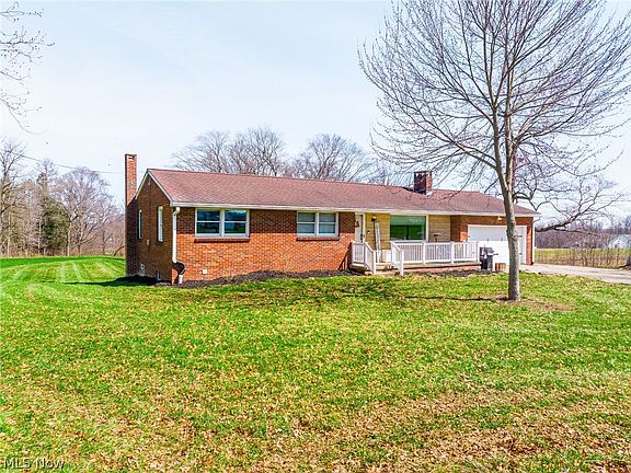 2nd image of 327 Briarhill St
