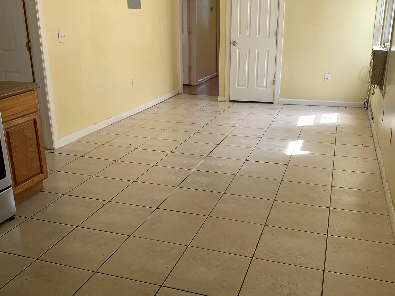 3 bed, $2,100 — Photo 4
