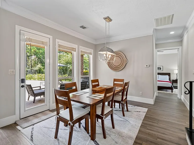 110 S Veilwood Cir — Photo 20