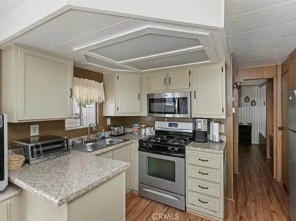 70201 Aurora Rd #225, Desert Hot Springs, CA 92241