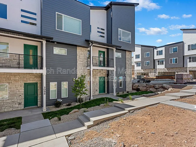3102 N 1600 E — Photo 1