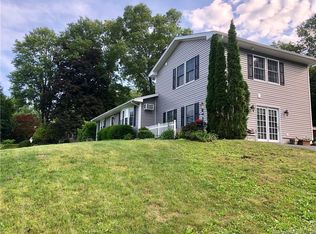 6 Brush Dr, New Fairfield, CT 06812