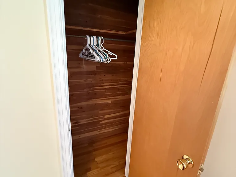 222 Lillian Ave — Photo 3