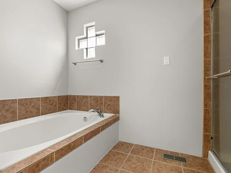 7127 Calle Alegria NE — Photo 30