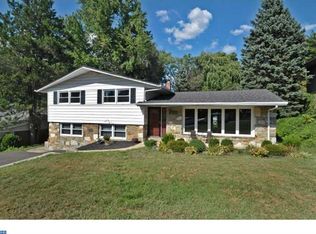 1058 Henrietta Ave, Huntingdon Valley, PA 19006