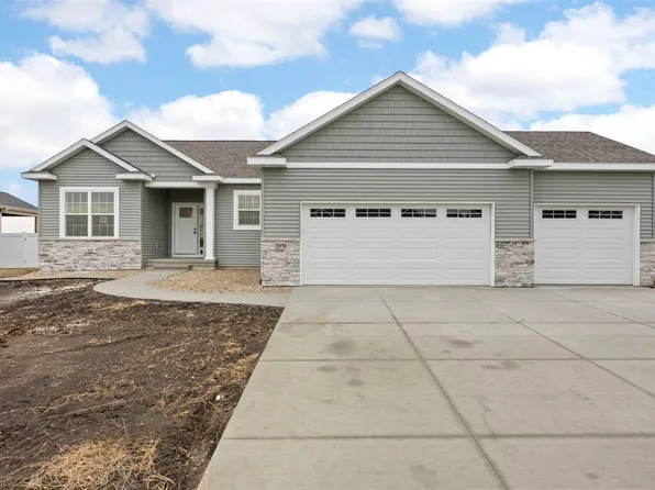 2070 Royal Oak Ridge Rd, Marion, IA 52302