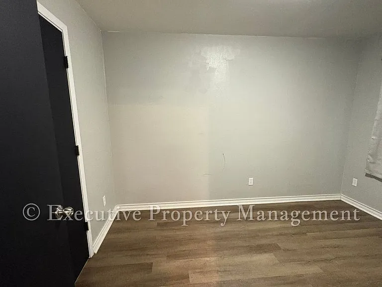 410 Jeffrey Ln — Photo 13