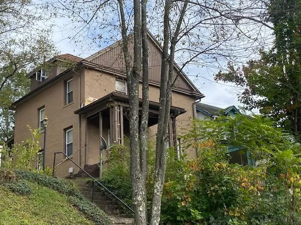 27 Shady Ln, Johnstown, PA 15905