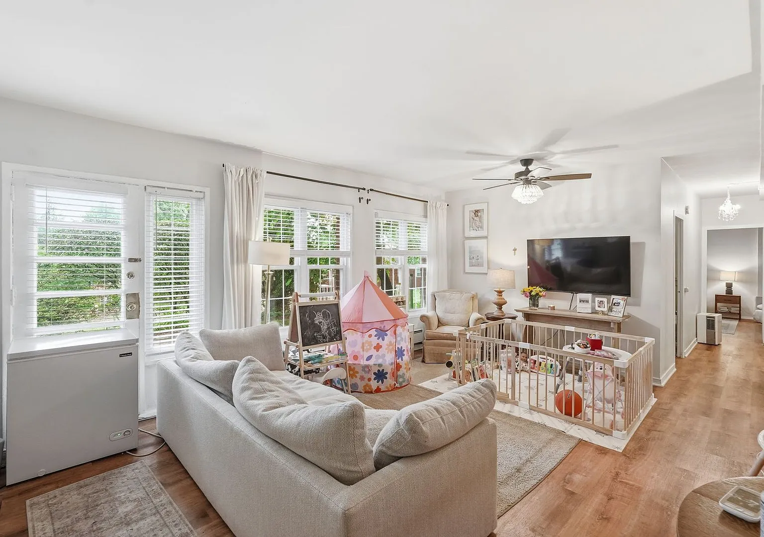 Bright Alexandria Condo with Private Patio & Community Pool! — Photo 1