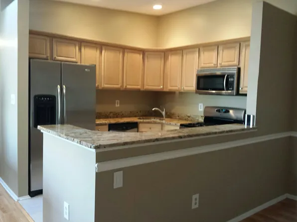 65 Cheverny Ct, Hamilton, NJ 08619