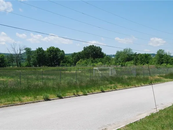 909 Enterprise Ave, Green Forest, AR 72638