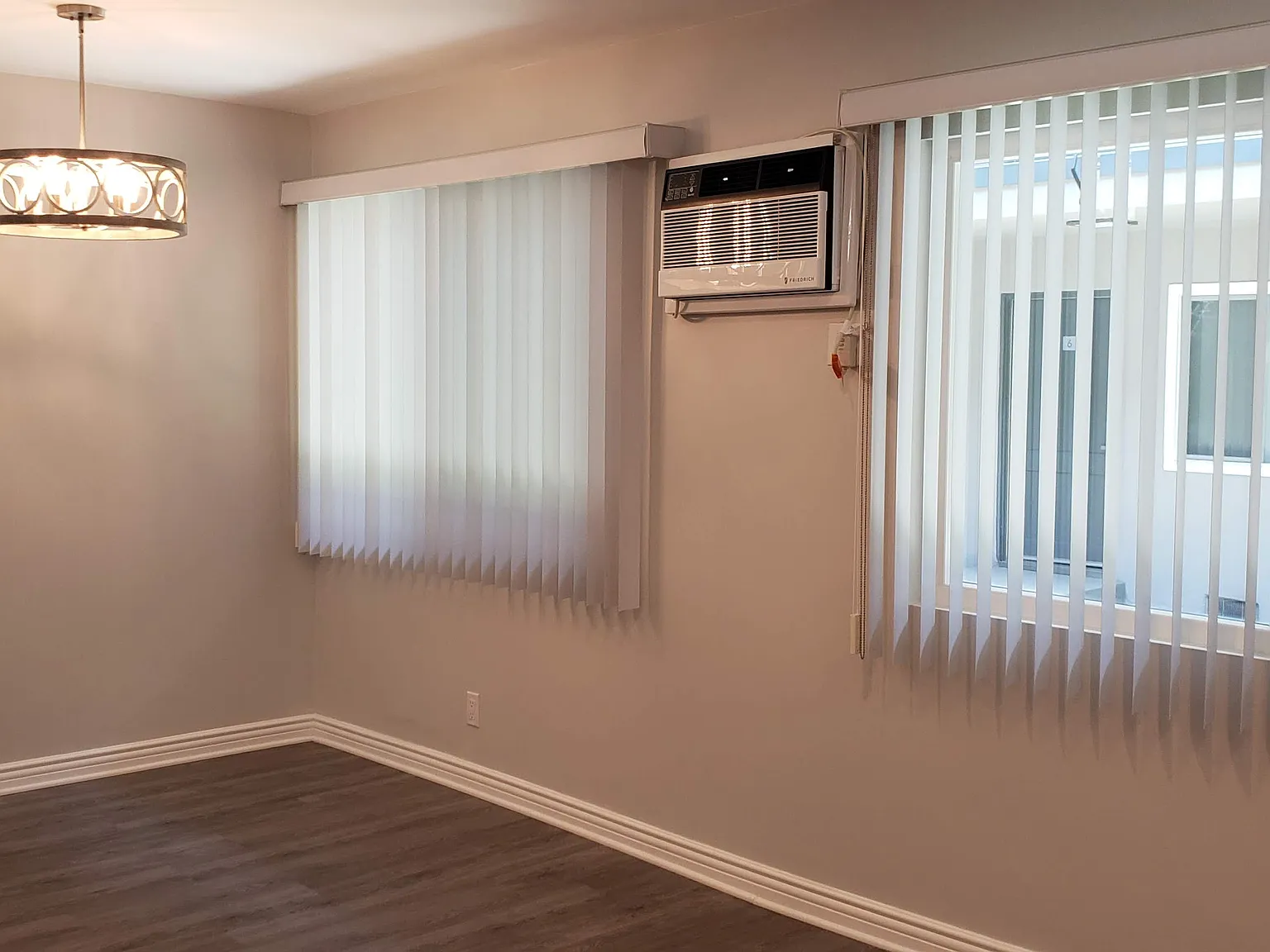 1 bed, 550 sqft, $2,200 — Photo 1