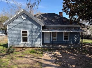 18 S Greenwood Ave, Ware Shoals, SC 29692