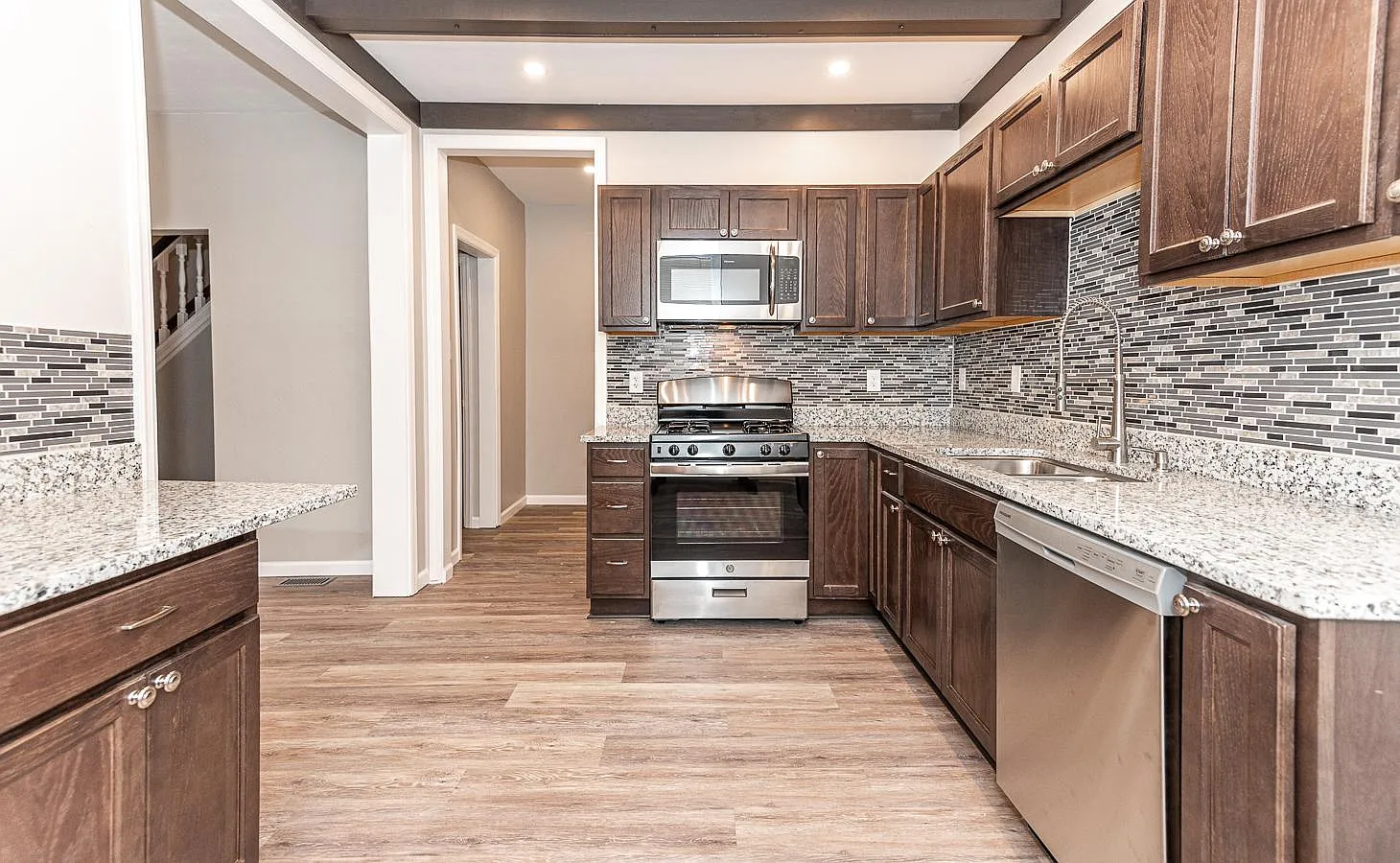 1425 Rutherford Avenue — Photo 4