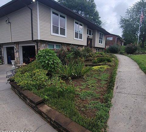 2nd image of 1310 Highland Park Dr