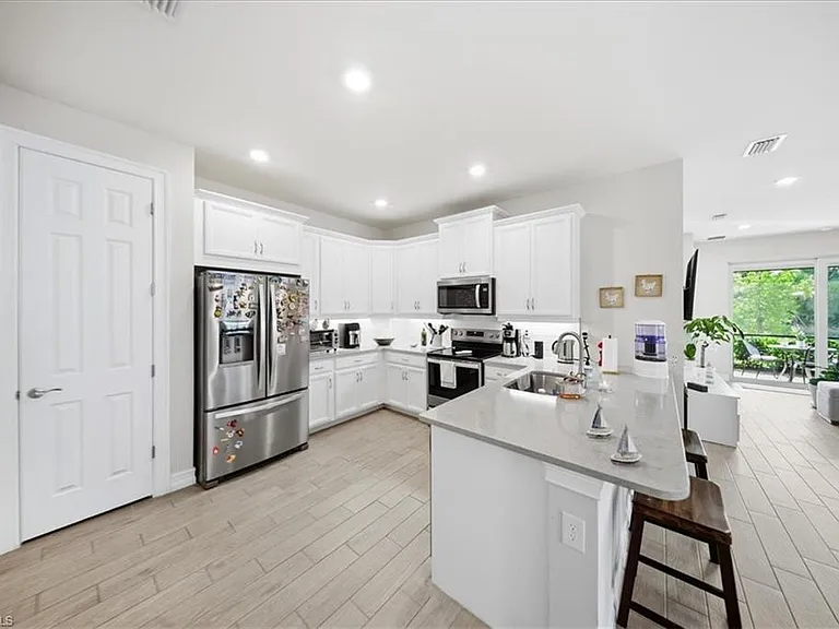 1074 Enbrook Loop — Photo 9