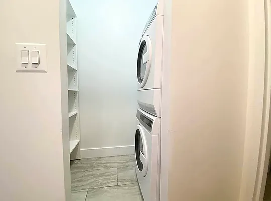 Rented by EastMount Realty LLC | media 8