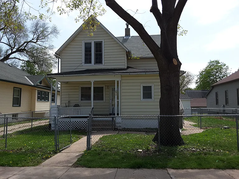 2911 Dudley Duplex — Photo 3