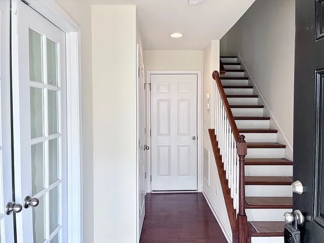 6025 Kentworth Dr — Photo 3