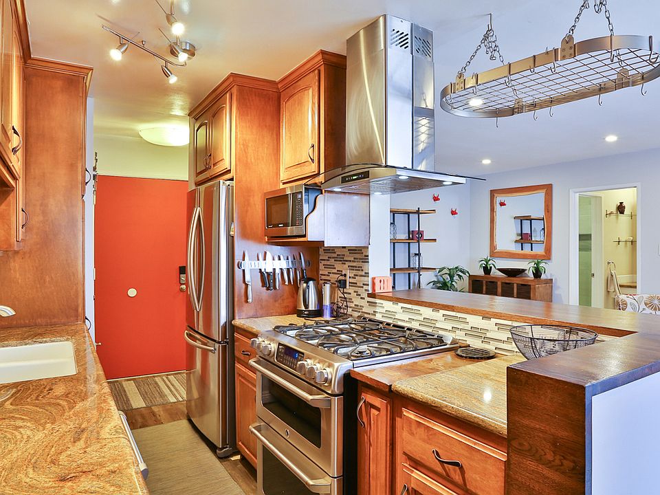 1st image of 11550 SW Nebraska Ave #108